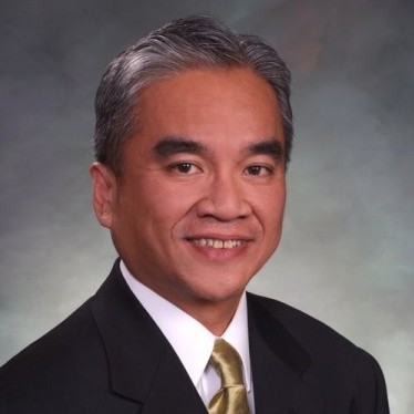 Dennis Apuan, Filipino American immigrant