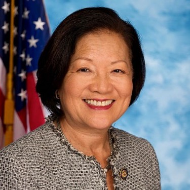 Mazie Hirono, Japanese American immigrant