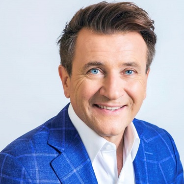 Robert Herjavec, Yugoslavian-born Canadian American immigrant