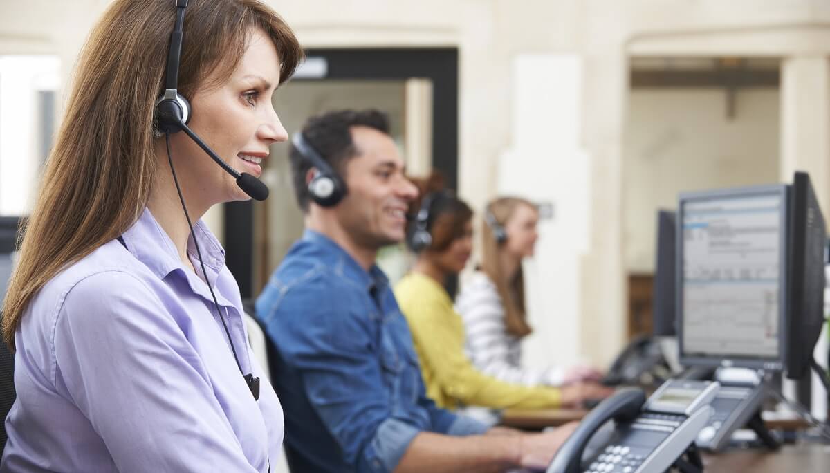 USCIS customer support provides immigration status updates by phone