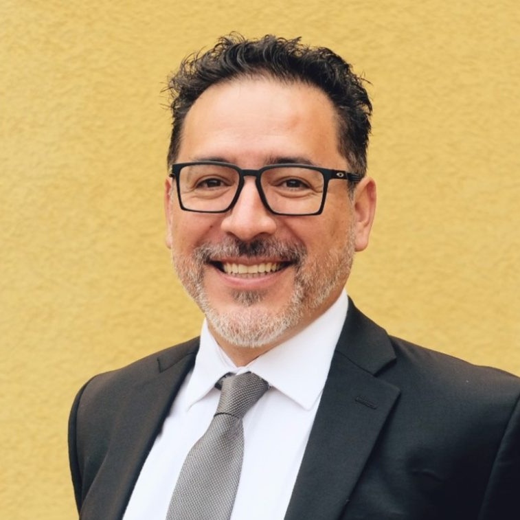Cesar Luna, Immigration Attorney