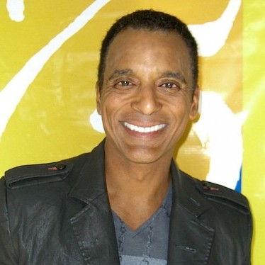 jon secada cuban american immigrant