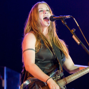 Alanis Morissette canadian american immigrant